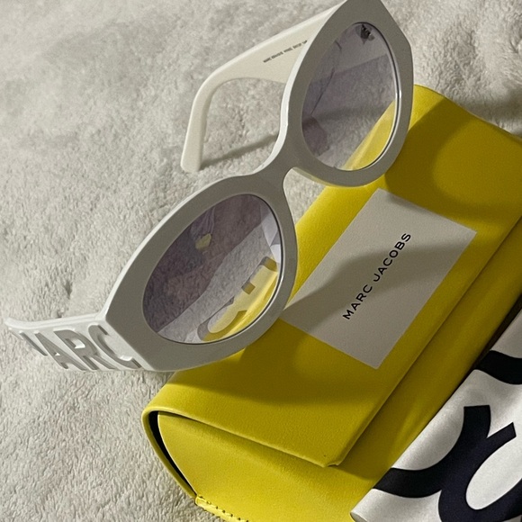 Marc Jacobs White Sunglasses main image 4